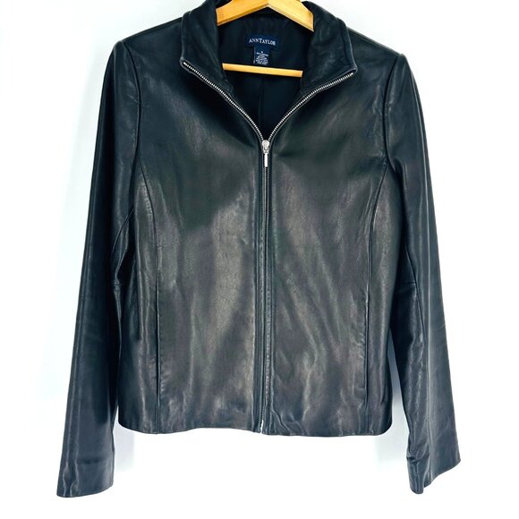 🔥SOLD🔥Ann Taylor Vintage Womens Black Genuine Leather Collared Zip Up Jacket S - Picture 2 of 7